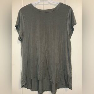 Cable & Gauge Green/Gray Short Sleeve Swing Top